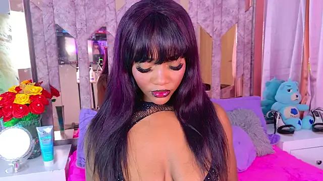 SarahBrunet on StripChat 