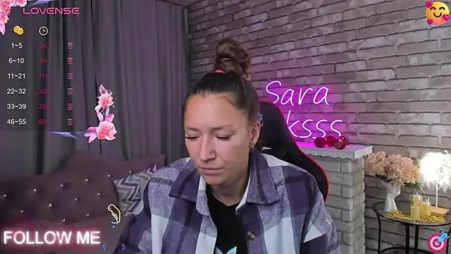 SarahCoksss on StripChat 