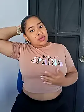 Sarahy- on StripChat