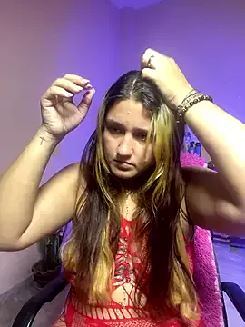 saray_gomez22 on StripChat