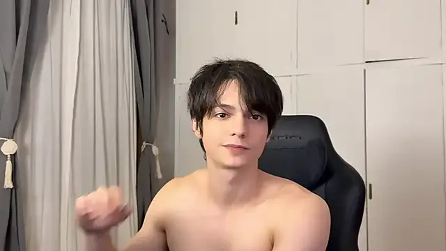 SasukeUhchiaa on StripChat