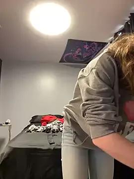 SeccySerena on StripChat 