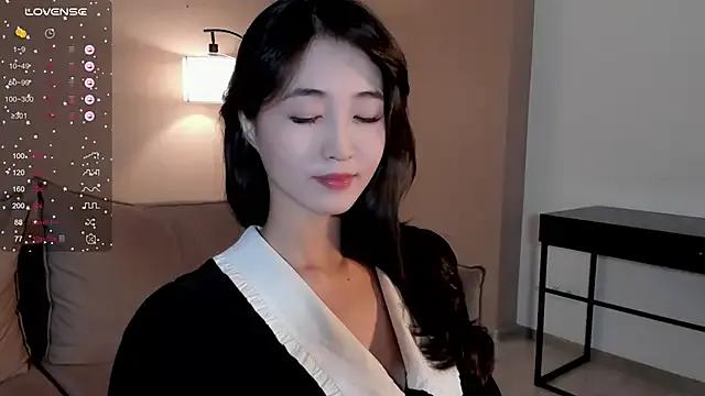 SeulBi on StripChat