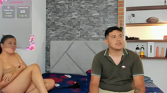 Sexxyy_Couple_ on StripChat