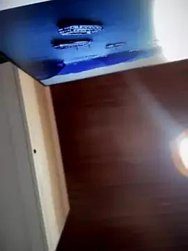 Sofia_Collins- on StripChat