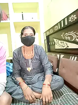 Soniya_089 on StripChat