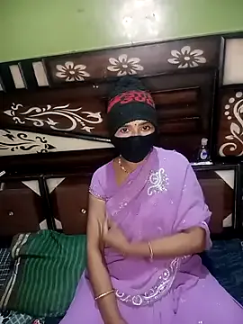 Soniya_089 on StripChat