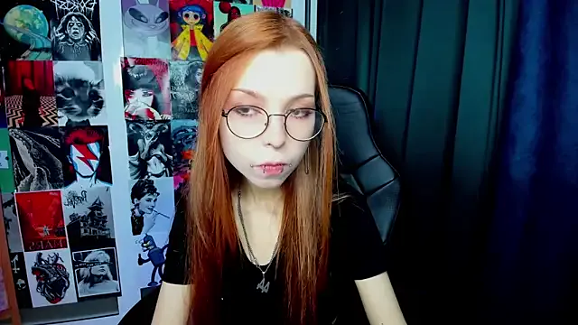 Star_Tarra model from StripChat