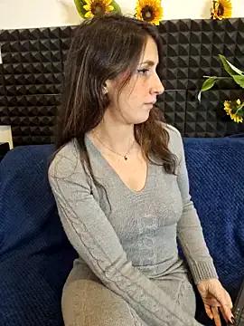 Stefania_PT — NUDA E DITALINO