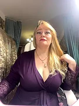 Sweet-blonde on StripChat 