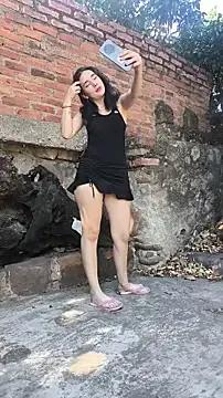sweet_outdoor_charm on StripChat 