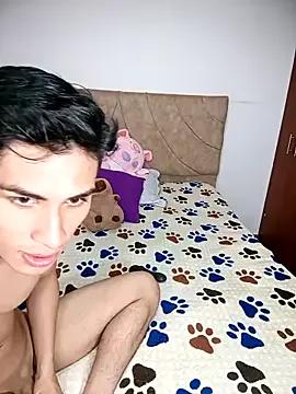 Sweetlove_243 on StripChat 