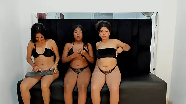 SweetYoungs_ on StripChat