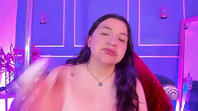 TaraTaylorr on StripChat