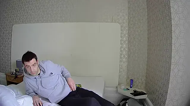 ThatGuyNextDoor1992 on StripChat