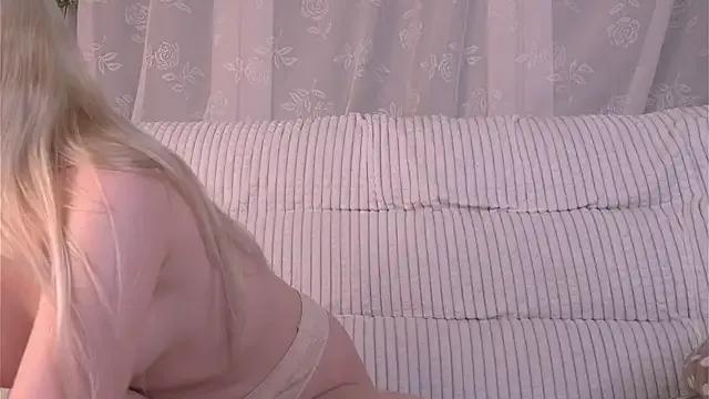 twinkiedust on StripChat