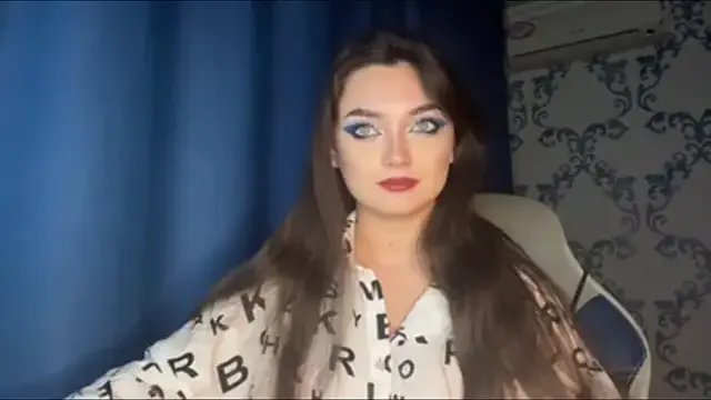 TwotyBright on StripChat 