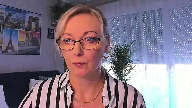 vanessa_chat on StripChat