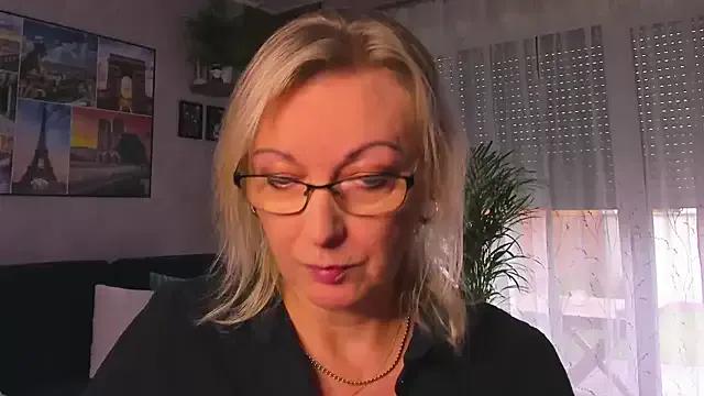 vanessa_chat on StripChat