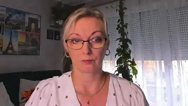 vanessa_chat on StripChat