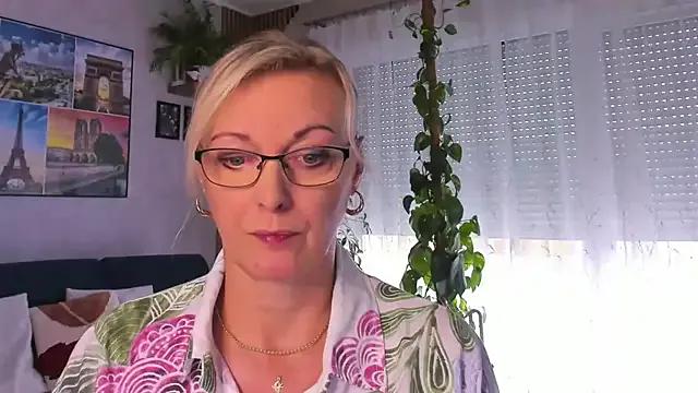 vanessa_chat on StripChat