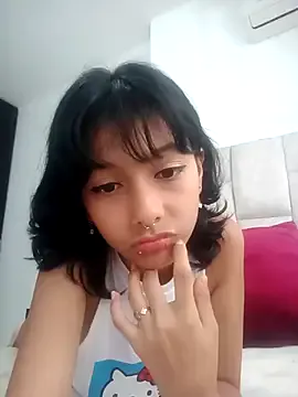 xoxo_milk on StripChat