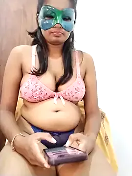 Zaraangle on StripChat